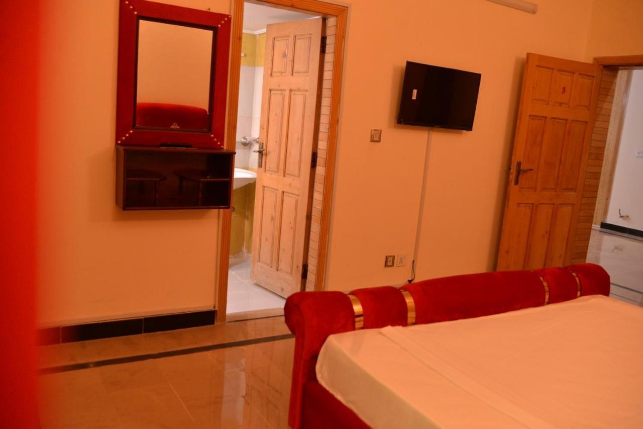 Redbury Guesthouse 이슬라마바드 외부 사진
